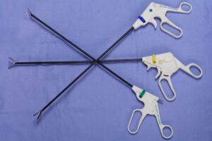 Instruments manuels utilisés en chirurgie cœlioscopique (laparoscopie)